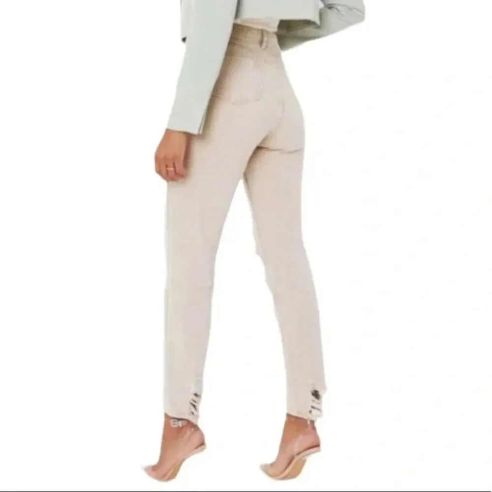 Missguided Riot High Rise Extreme Ripped Mom Jeans Stone Size: 6 - Picture 2 of 12